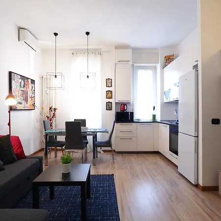 Apartment Primopiano - Palmaria Milan